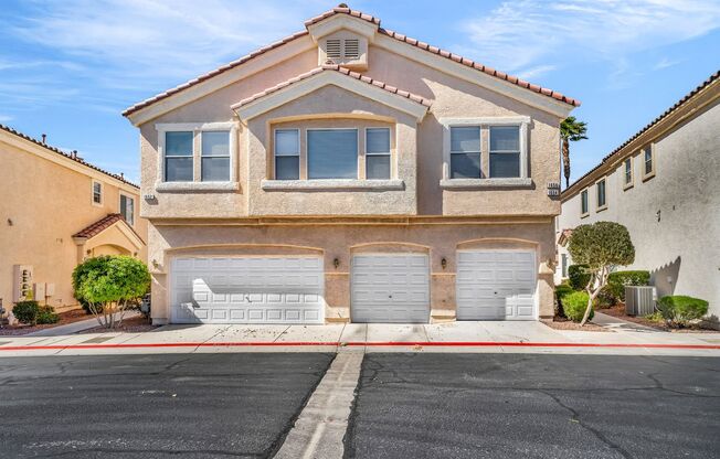 Beautiful 2BR/2BA Townhome in South Henderson