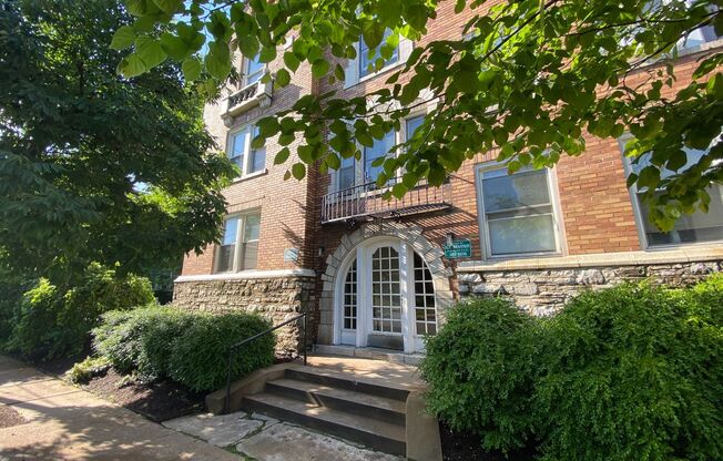 Studio, 1 bath, 400 sqft, $825, Unit 309