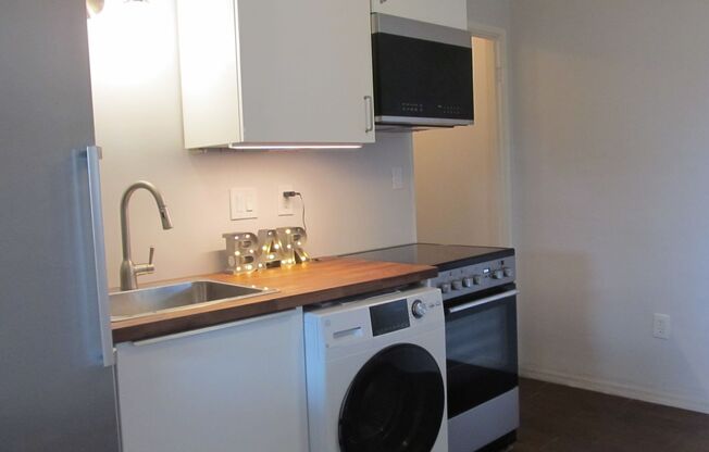 1 bedroom with private kitchen