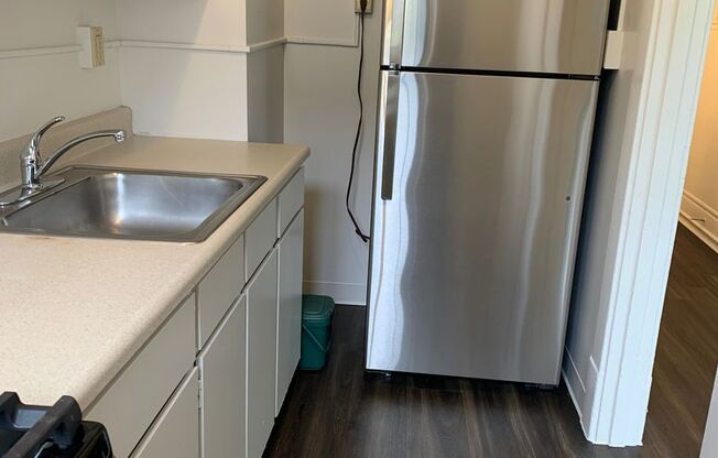 2 beds, 1 bath, 681 sqft, $2,095, Unit 419