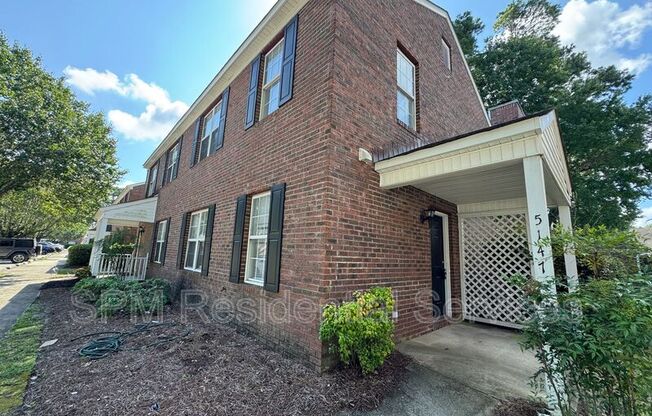 5147 LAMPOST CIR