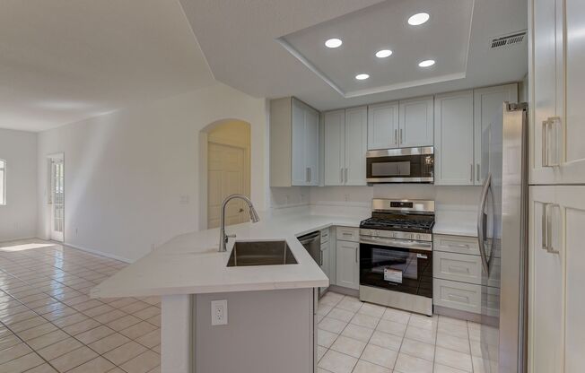 2 beds, 2 baths, $1,650