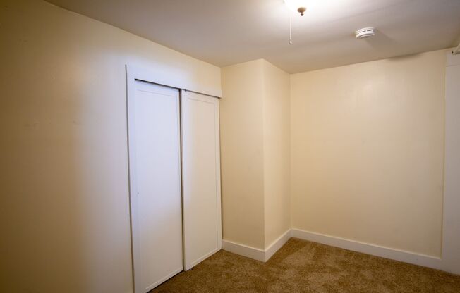 1 bed, 1 bath, $1,299, Unit 12