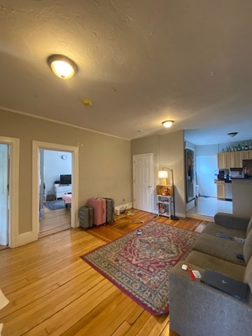 10 GLENVILLE AVE