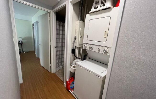 2 beds, 1.5 baths, $3,300