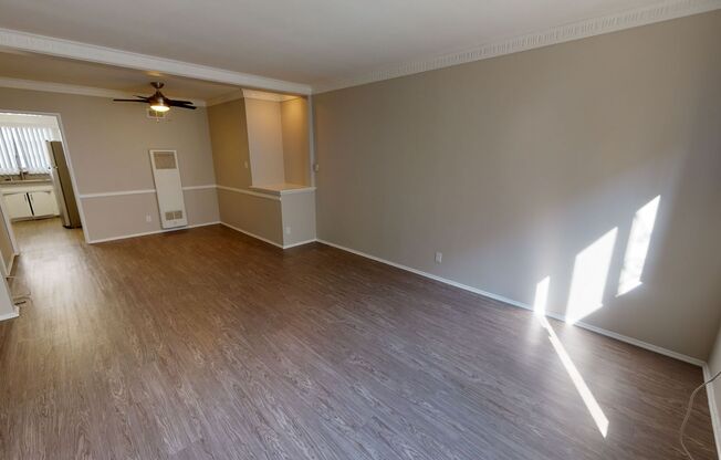 FREE RENT! BEAUTIFUL 2 BDRM / 1 BATH APT. FOR RENT IN VALLEY VILLAGE!