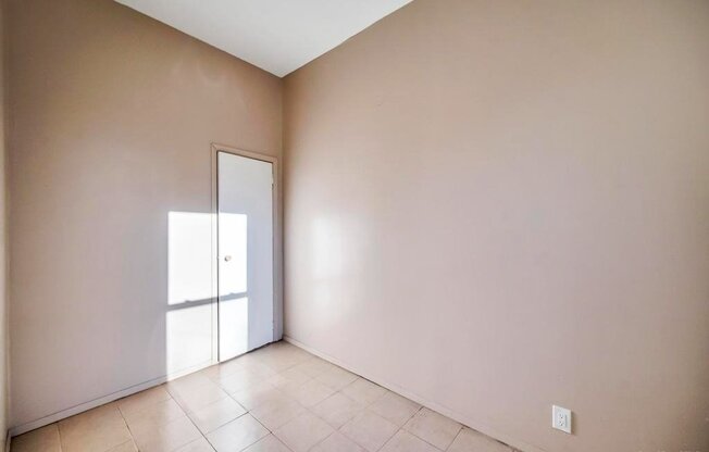 Studio, 1 bath, 2,080 sqft, $2,550, Unit 1