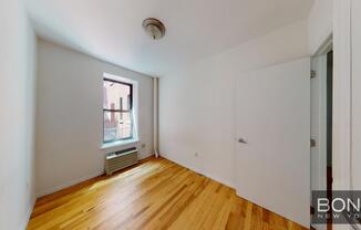 2 beds, 1 bath, $3,200, Unit 1H