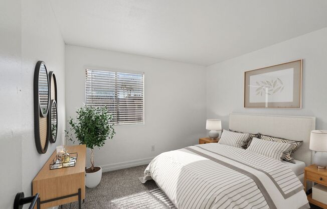 2 beds, 1 bath, 780 sqft, $1,348, Unit 25