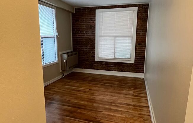 2021 4 AVE