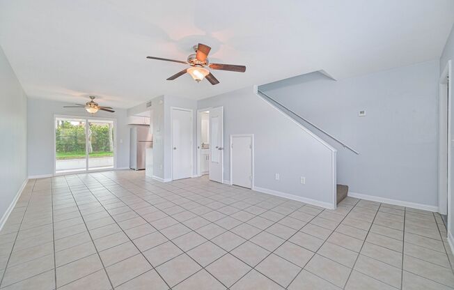 NOW AVAILABLE - Quad Plex Unit just minutes from Fort Myers Beach!