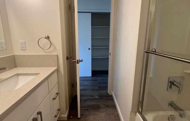 3 beds, 2 baths, 1,300 sqft, $3,395, Unit 14