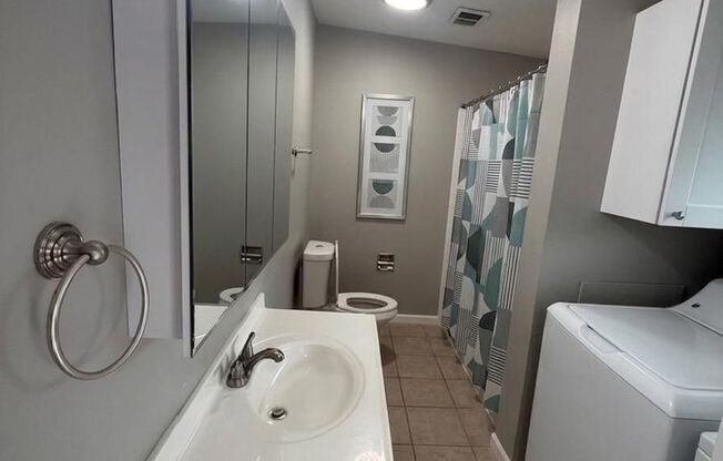 2 beds, 1 bath, 750 sqft, $1,900, Unit Unit #01