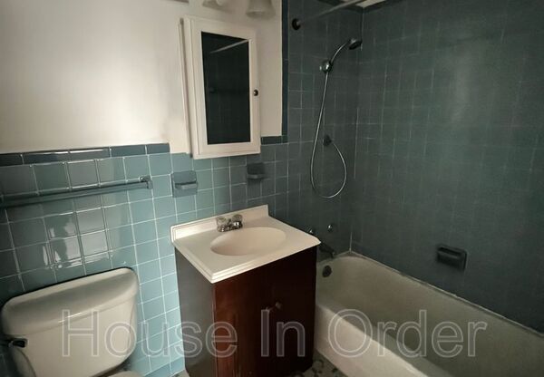 30 EDGEMONT RD