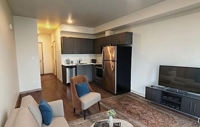 Studio, 1 bath, 320 sqft, $1,250, Unit 305