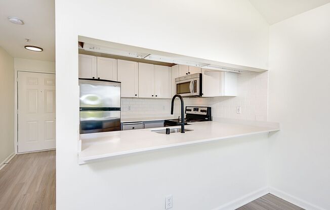 2 beds, 2 baths, 1,065 sqft, $2,425, Unit 2-307