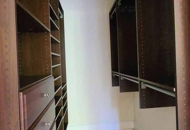 2 beds, 2 baths, $2,025, Unit # 106
