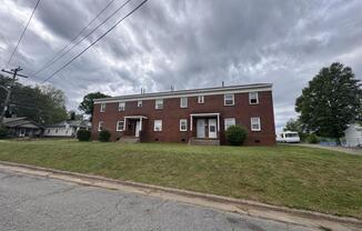 1415 E 5 ST