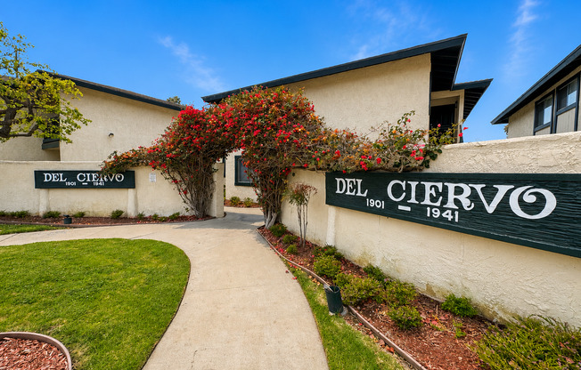 1 bed, 1 bath, 630 sqft, $2,035, Unit 18