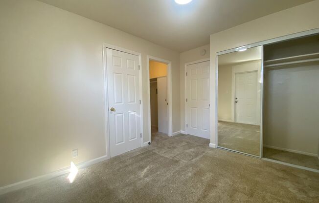 1 bed, 1 bath, $1,645, Unit 30