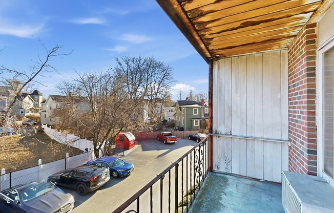 2 beds, 1 bath, 750 sqft, $2,395, Unit 42