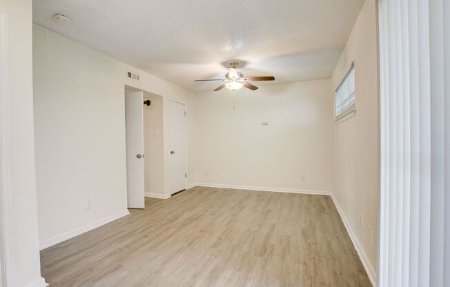 1 bed, 1 bath, 525 sqft, $916, Unit 8400-111