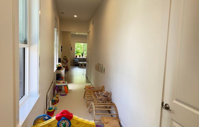 Modern and Immaculate 4-Bedroom Bethany Home with Designer Finishes and Fenced Yard