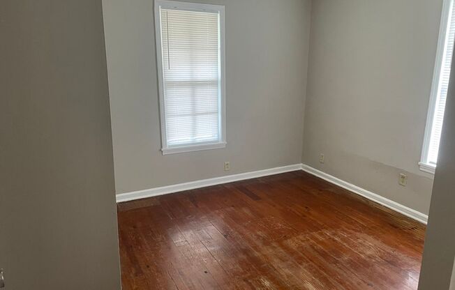 Rent reduced & Move-in Special! 1/2 off first month's rent!