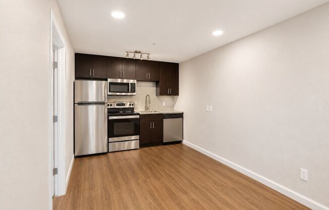 1 bed, 1 bath, 351 sqft, $696, Unit 3313
