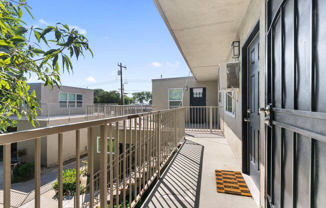 2 beds, 1 bath, 750 sqft, $2,295, Unit 201-05