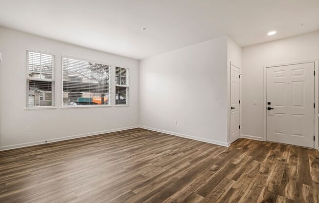 2 beds, 1 bath, 948 sqft, $1,750, Unit 173