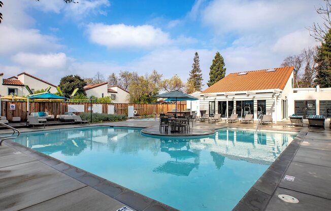 Vercanta Pleasanton | Pleasanton, CA | Resort-style Pool