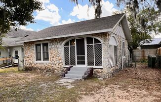 5353 10th St Zephyrhills, FL 33542 MOVE-IN SPECIAL!!!! Half off your 1st month's rent!!