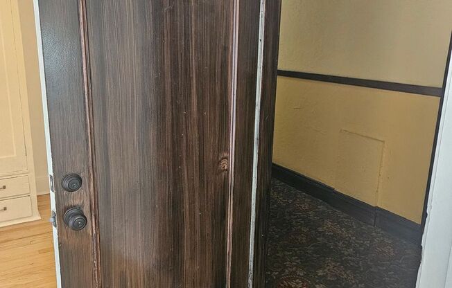 Studio, 1 bath, 337 sqft, $1,100, Unit 22