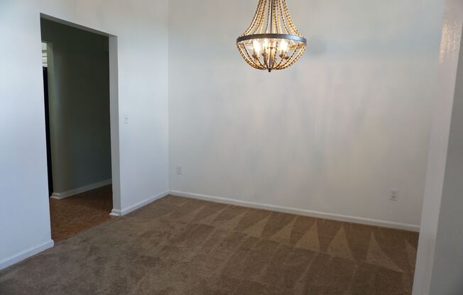 3 Bedroom 2 Bathroom House with Garage Near Oakleaf