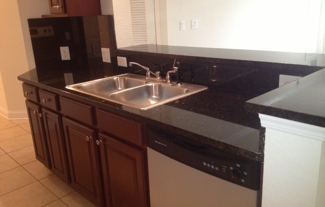 1 bed, 1 bath, 826 sqft, $1,300, Unit 2109