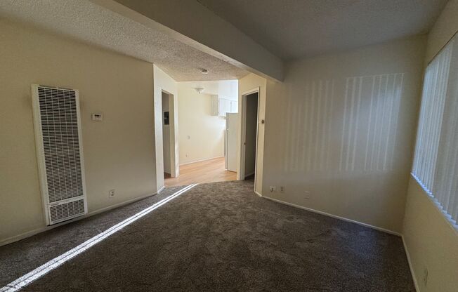 Great Value! Downstairs 1 bedroom 1 bath apartment w/ assigned parking!