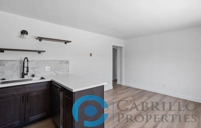 207 E 1 ST