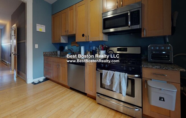206 SOMERVILLE AVE