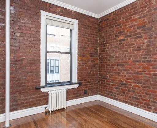2 beds, 1 bath, $5,495, Unit 3C