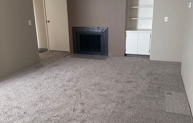 2 beds, 2 baths, 935 sqft, $1,160, Unit 21Q-2D