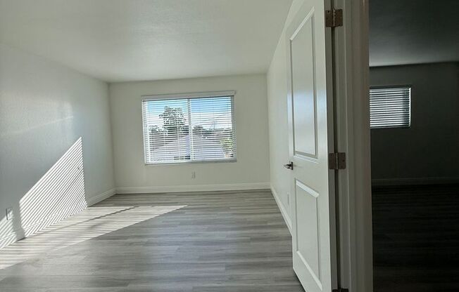 2 beds, 1 bath, 850 sqft, $2,295, Unit 9195-10