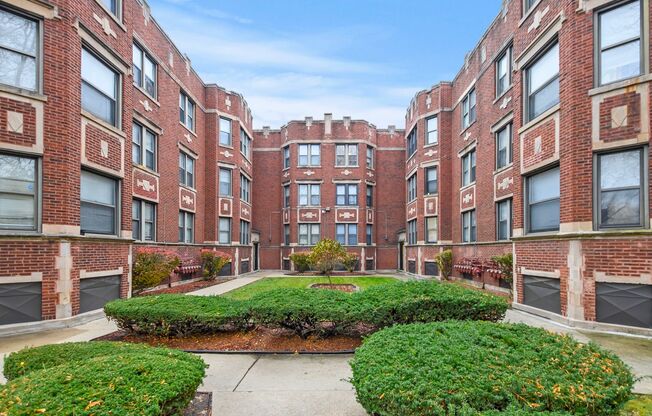 7525-33 S. Kingston Avenue