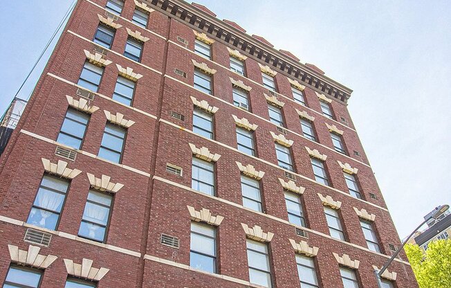2 beds, 1 bath, $6,800, Unit PHA