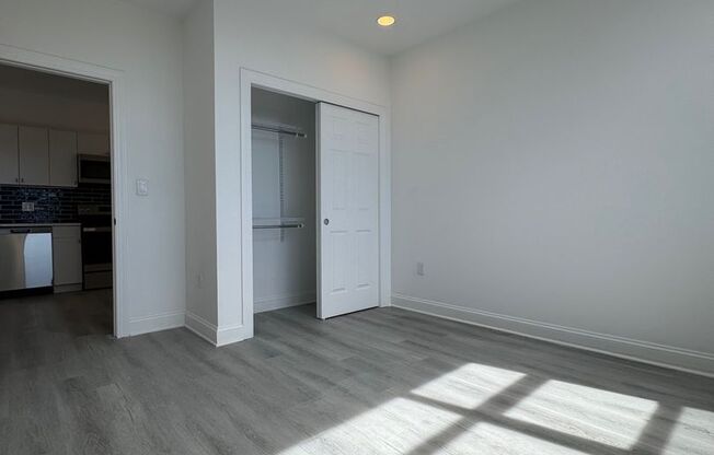 2 beds, 1 bath, 950 sqft, $1,375, Unit 322