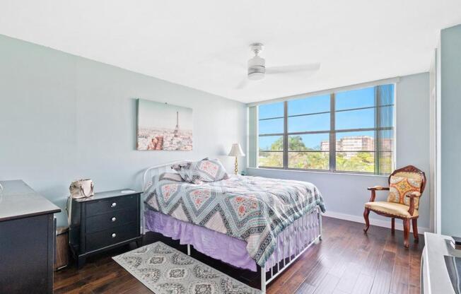 2 beds, 2 baths, 1,100 sqft, $2,000
