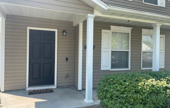 Beautiful low maintenance 3 bedroom home in Boise! $250 OFF MOVE-IN!