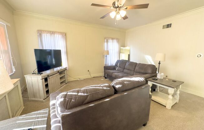 Fully Furnished 2 Bedroom Apartment for Rent!