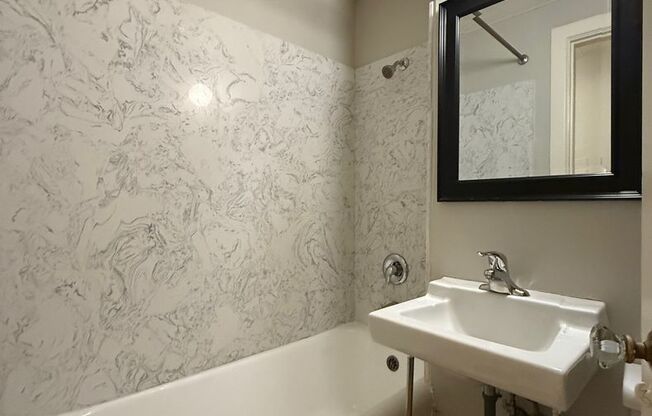 Studio, 1 bath, 280 sqft, $925, Unit 310