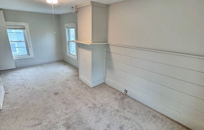 3 beds, 1 bath, $2,550